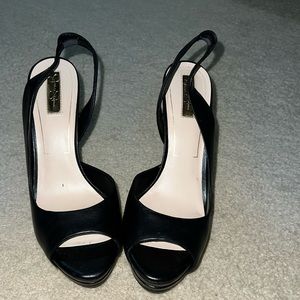 Jessica Simpson black heel
